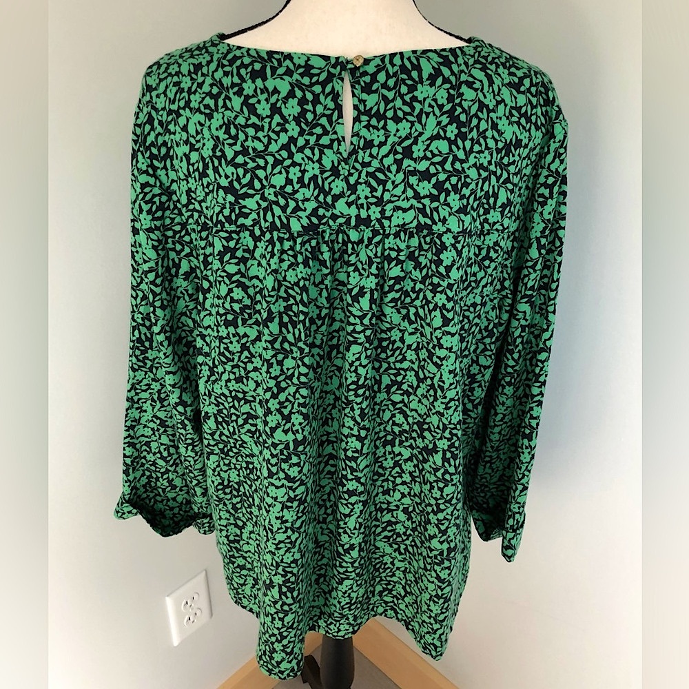J. Jill Green Ditsy Floral Print V-Neck Popover Blouse Size Large - Picture 2 of 6